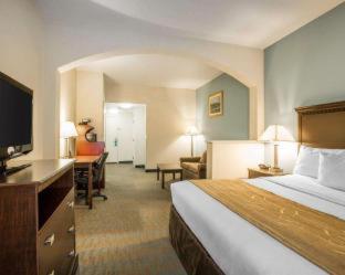 Room #26759014 at Comfort Suites Clovis North