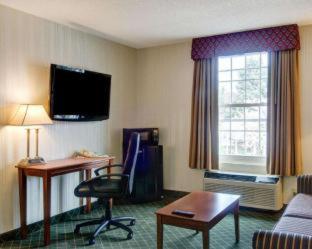 Room #49021719 at Comfort Inn Foxboro – Mansfield