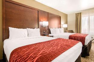 Room #270075805 at Comfort Inn & Suites Independence