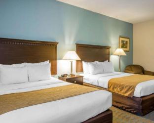 Room #26759017 at Comfort Suites Clovis North