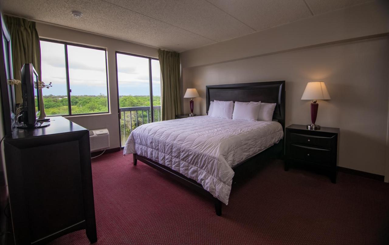 Superior Suite at Port Labelle Inn