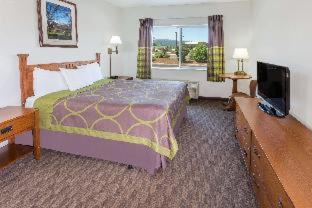 Room #34500917 at Super 8 by Wyndham Central Pt Medford