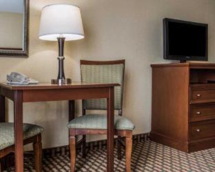Room #32716209 at Comfort Inn & Suites Farmington - Victor