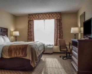 Room #32716210 at Comfort Inn & Suites Farmington - Victor