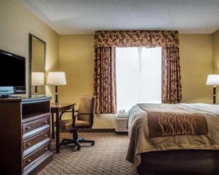 Room #32716211 at Comfort Inn & Suites Farmington - Victor