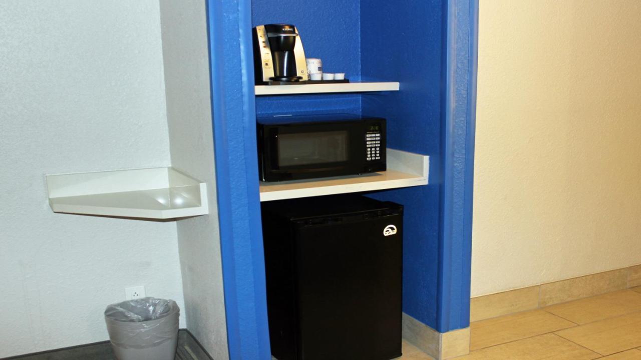 King Room - Non-Smoking at Holiday Inn Express Winfield by IHG
