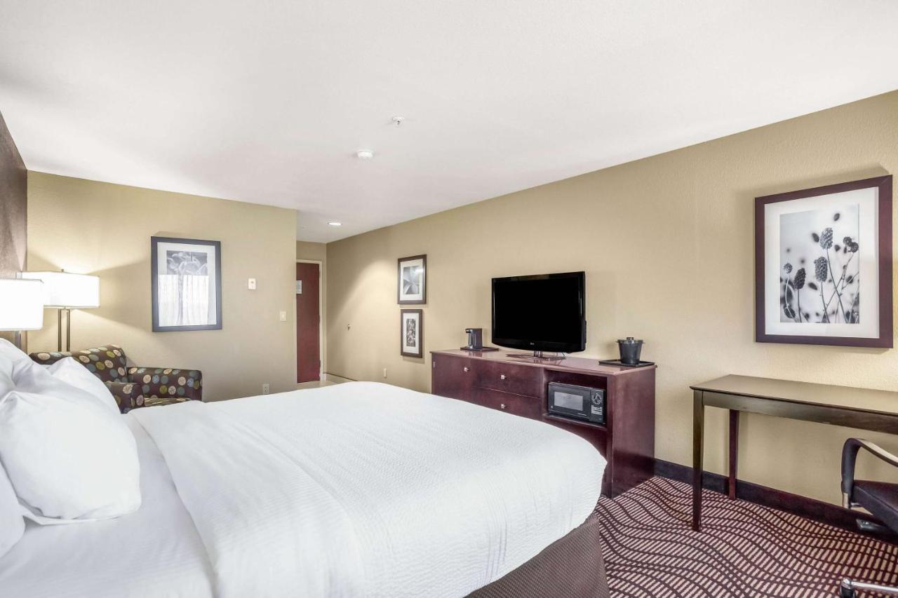 Deluxe King Room at La Quinta Inn & Suites by Wyndham Meridian / Boise West