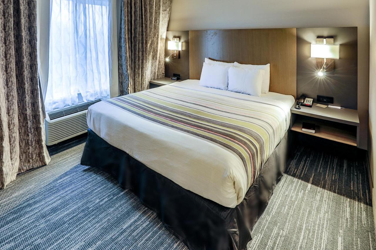 King Studio Suite - Non-Smoking at Country Inn & Suites by Radisson, Nashville Airport, TN