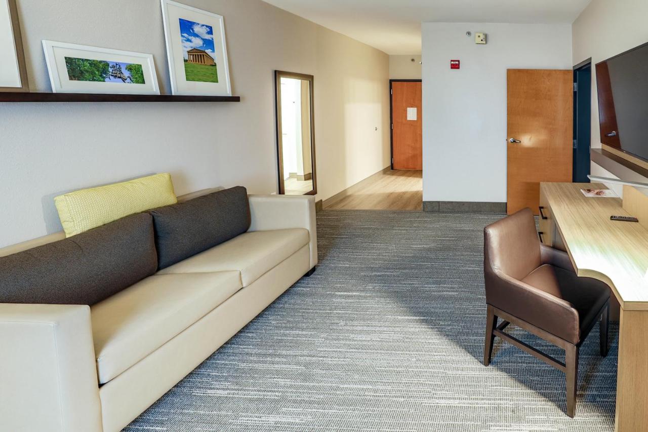 King Room - Disability Access/Non-Smoking at Country Inn & Suites by Radisson, Nashville Airport, TN
