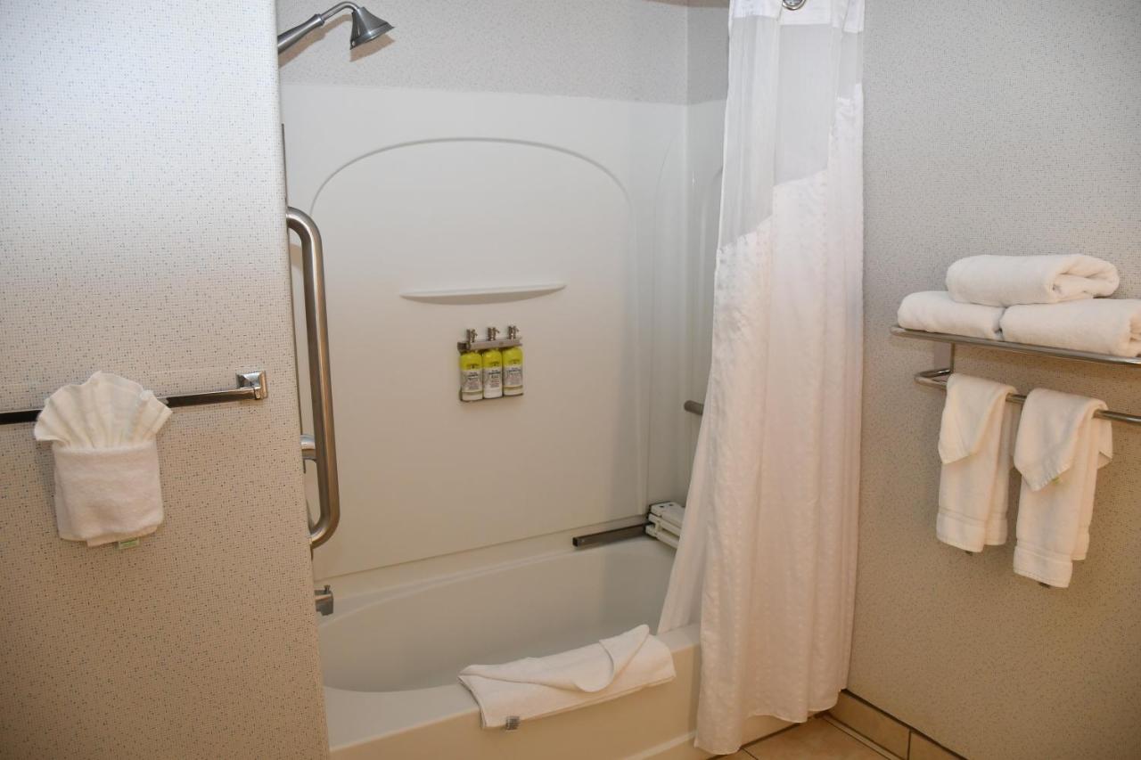 King Room - Mobility Access/Hearing Accessible at Holiday Inn Express & Suites Evanston by IHG