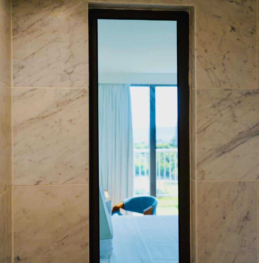 King Suite with Ocean View at The Twin Fin Hotel