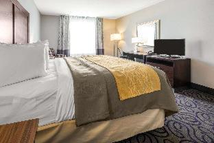 Room #164470405 at Comfort Inn & Suites