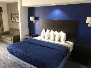 Room #33873906 at Executive Inn & Suites Joaquin