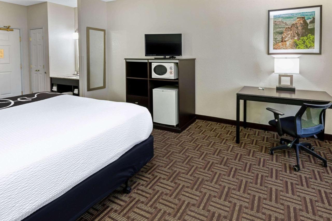 King Room at La Quinta Inn & Suites by Wyndham Fruita