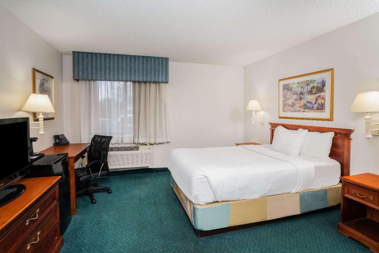 One Double Bed - Disability Access at La Quinta Inn & Suites by Wyndham Nashville Franklin