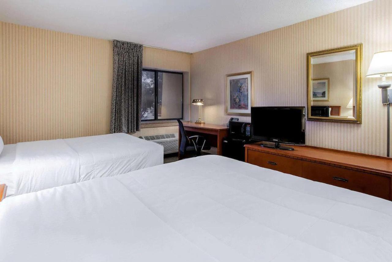 Double Room with Two Double Beds at La Quinta Inn by Wyndham Detroit Southgate