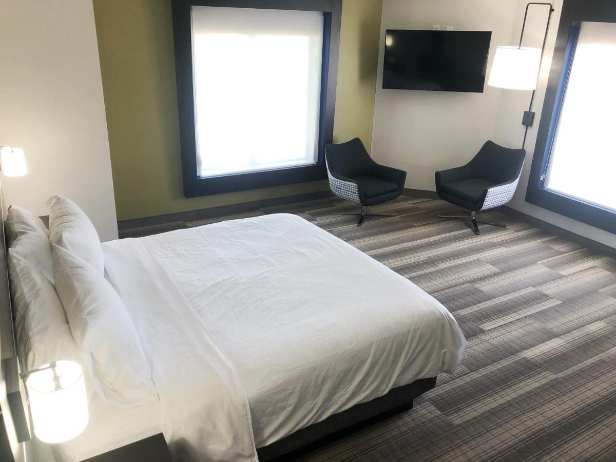 Suite - Non-Smoking at Holiday Inn Express & Suites El Dorado Hills by IHG
