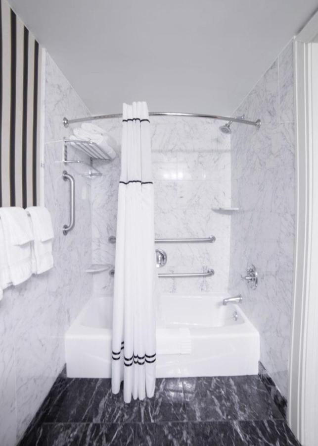 Standard King Room - Disability Access at Hotel Bethlehem, A Historic Hotel of America