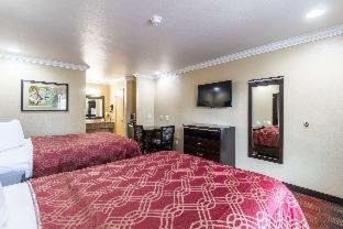 Room #40372217 at Econo Lodge Inn & Suites Escondido Downtown