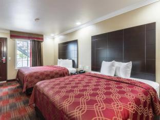 Room #40372217 at Econo Lodge Inn & Suites Escondido Downtown