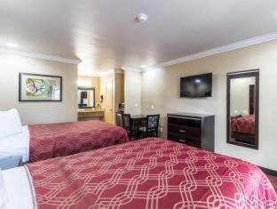 Room #40372217 at Econo Lodge Inn & Suites Escondido Downtown