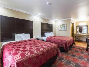 Room #40372217 at Econo Lodge Inn & Suites Escondido Downtown