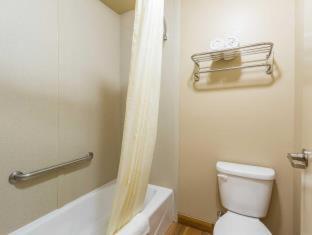 Room #40372217 at Econo Lodge Inn & Suites Escondido Downtown