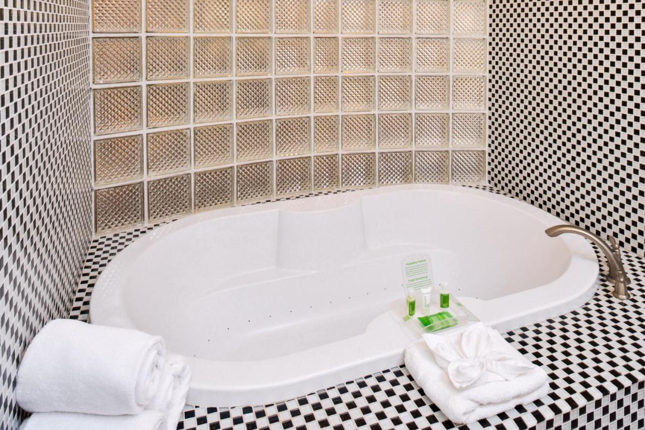 1 King 1 Queen 1 Single Bed 1 Bdrm Suite at Holiday Inn Amarillo West Medical Center by IHG