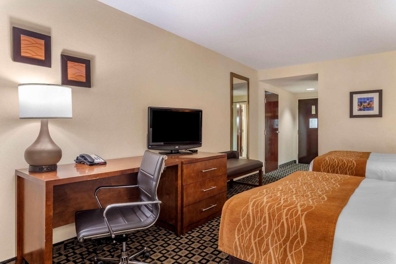 Queen Room with Two Queen Beds - Non-Smoking at Comfort Inn & Suites Athens North