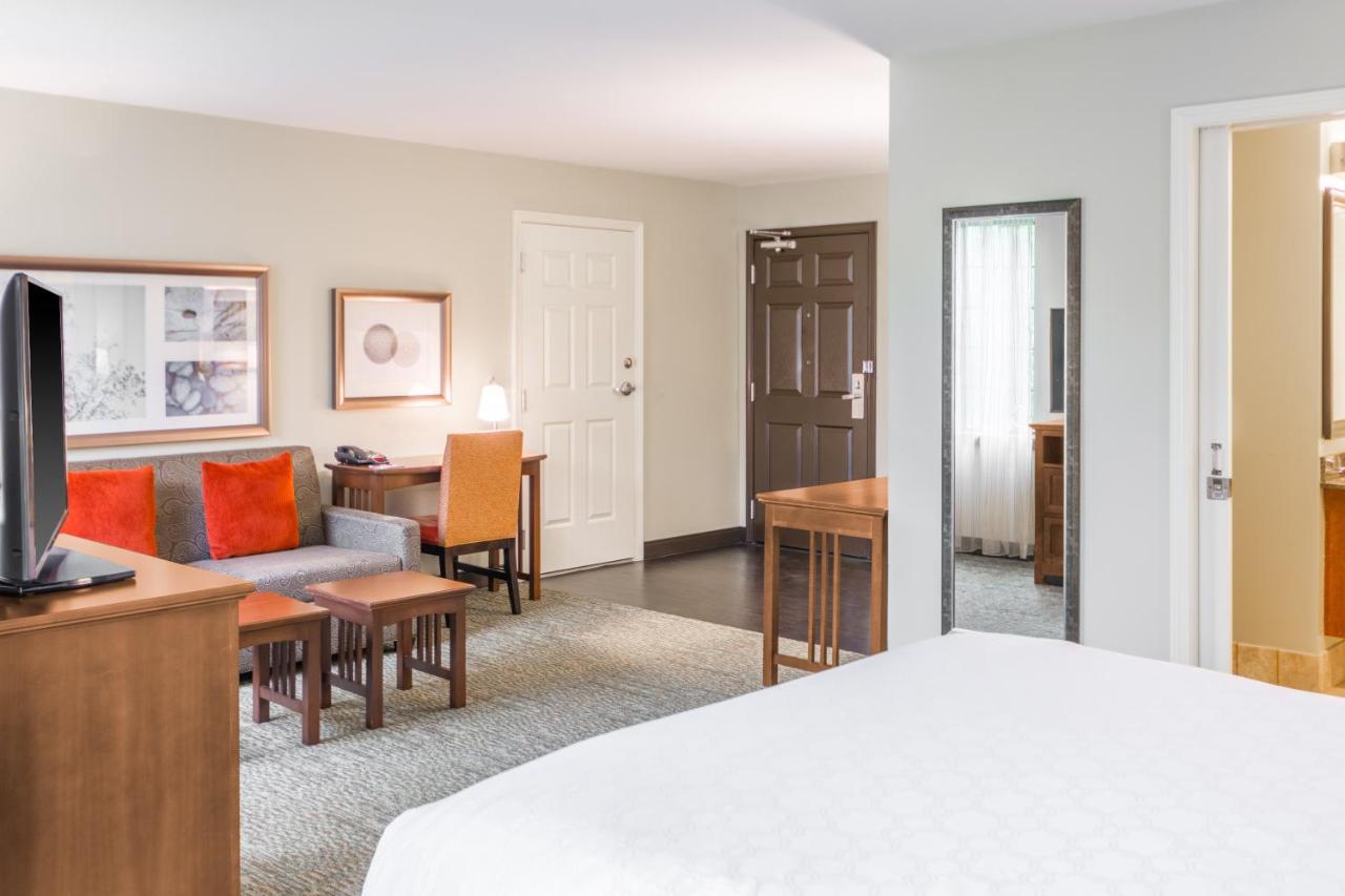 Suite - Hearing Access Roll in Shower/Non-Smoking at Staybridge Suites Kansas City - Independence by IHG