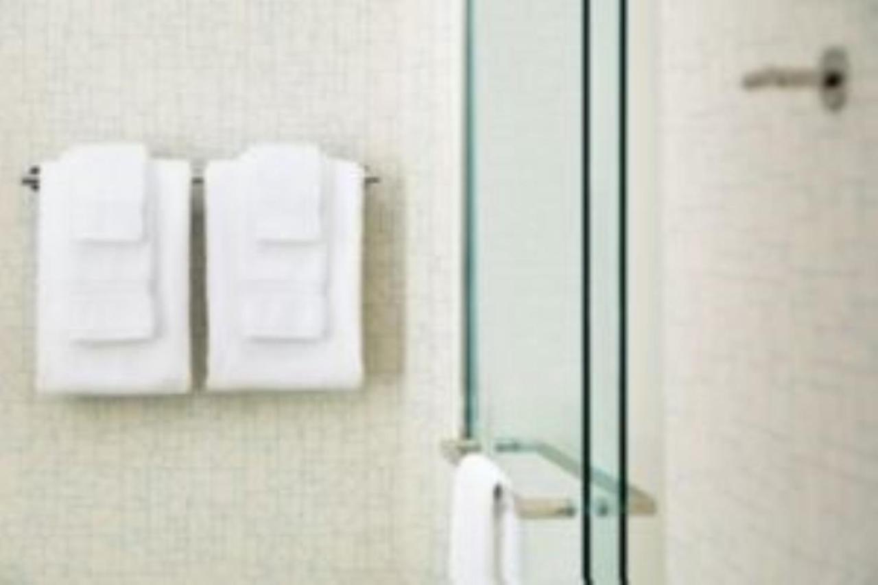 King Room - Hearing Accessible - Non-Smoking at Holiday Inn Express & Suites Savannah N - Port Wentworth by IHG