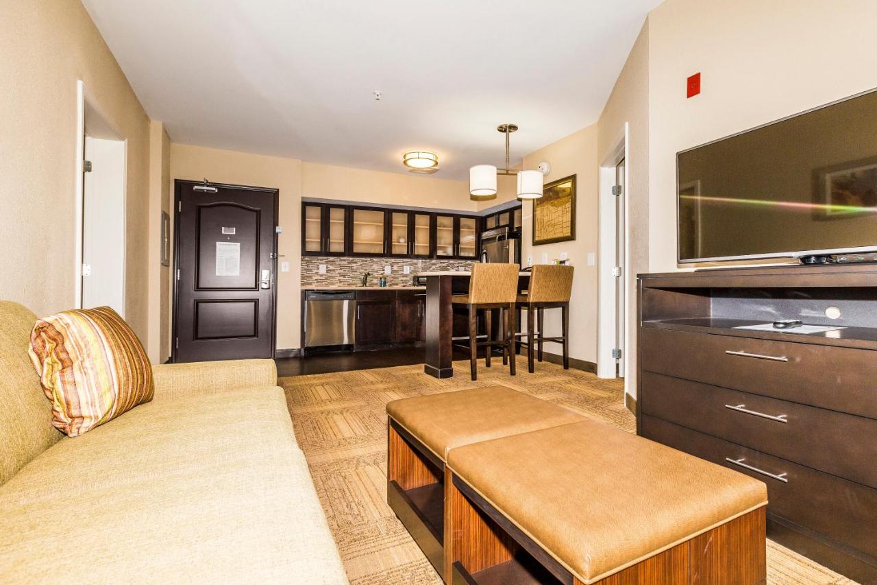 | Staybridge Suites Knoxville-West