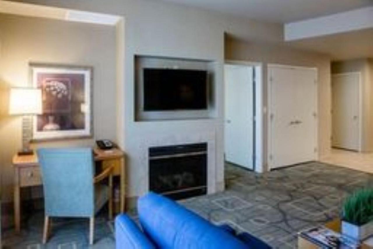 Executive Suite at Platinum Hotel