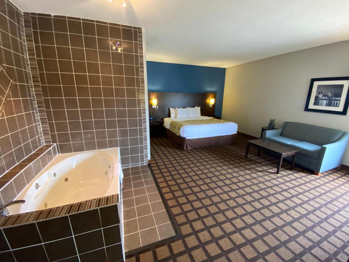 Deluxe King Suite - Non-Smoking at Baymont by Wyndham Morton