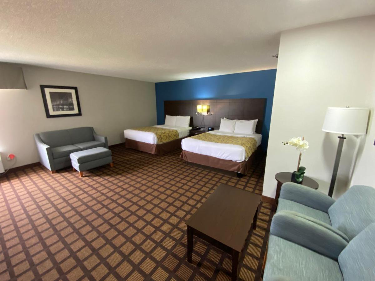 Queen Suite - Non-Smoking at Baymont by Wyndham Morton