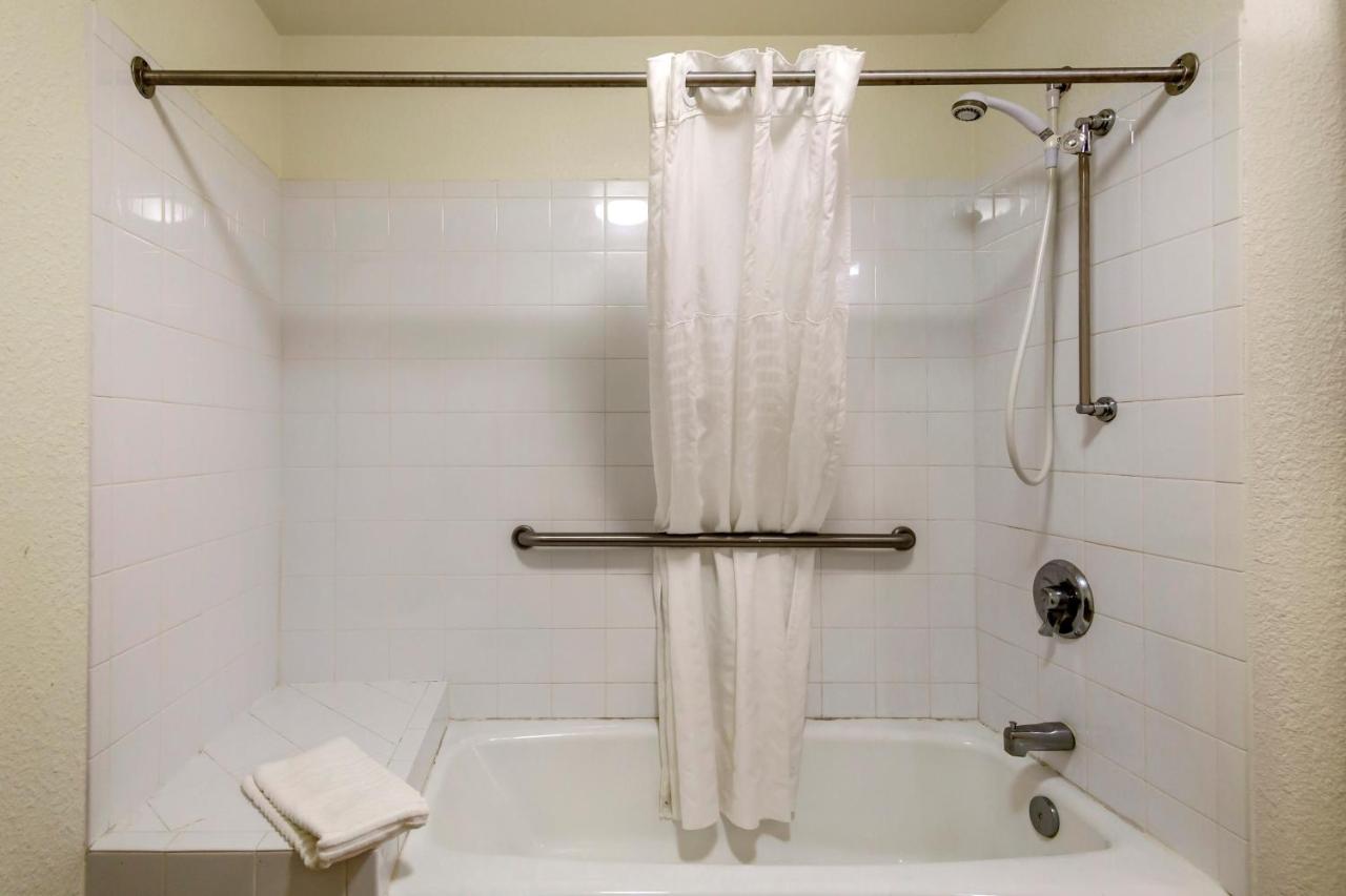 King Room - Accessible/Non-Smoking at Quality Inn & Suites Olde Town