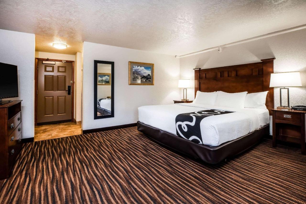 King Suite - Non-Smoking at La Quinta Inn by Wyndham Bend