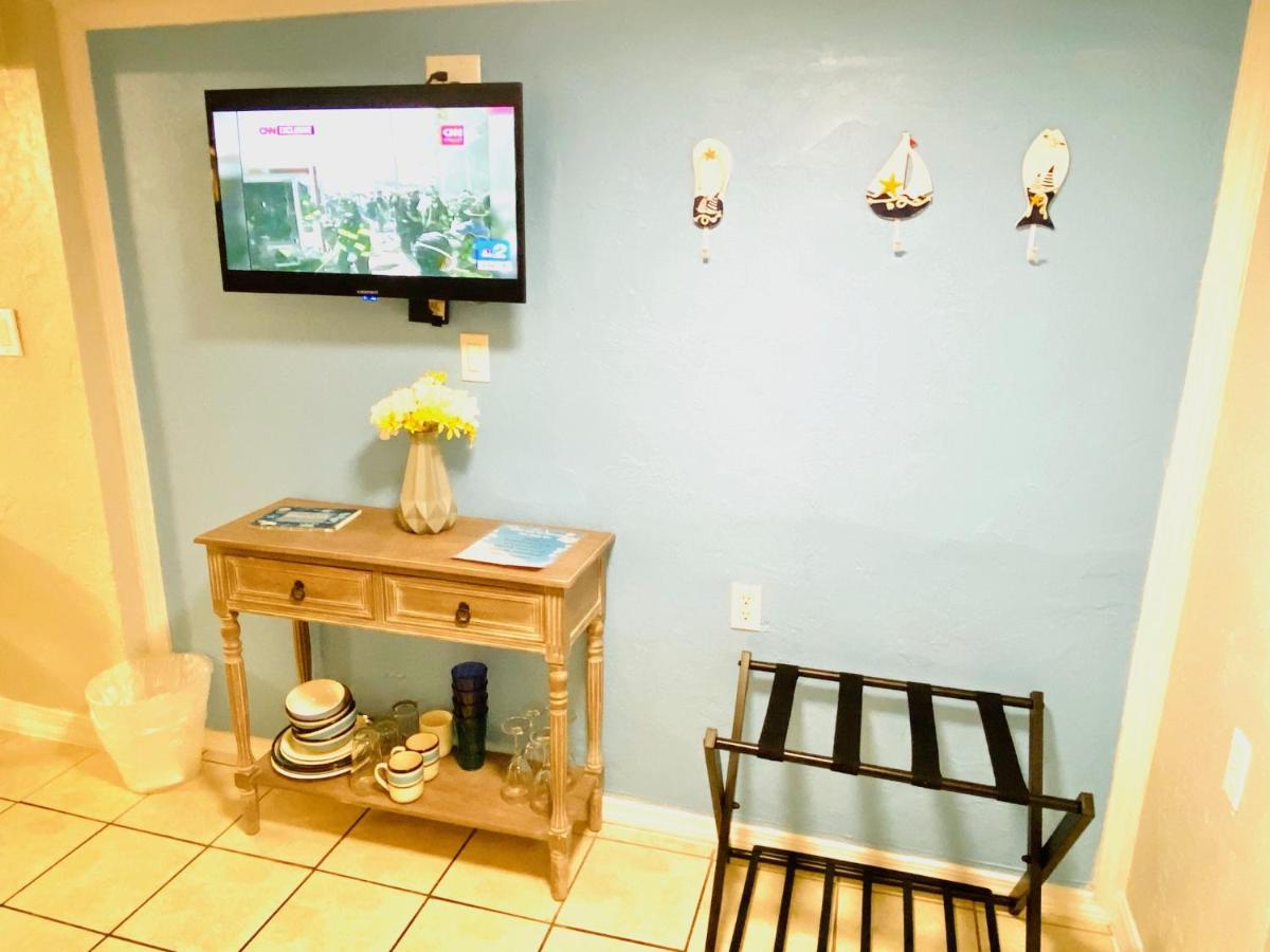 Deluxe Double or Twin Room at Sun Deck Inn and Suites