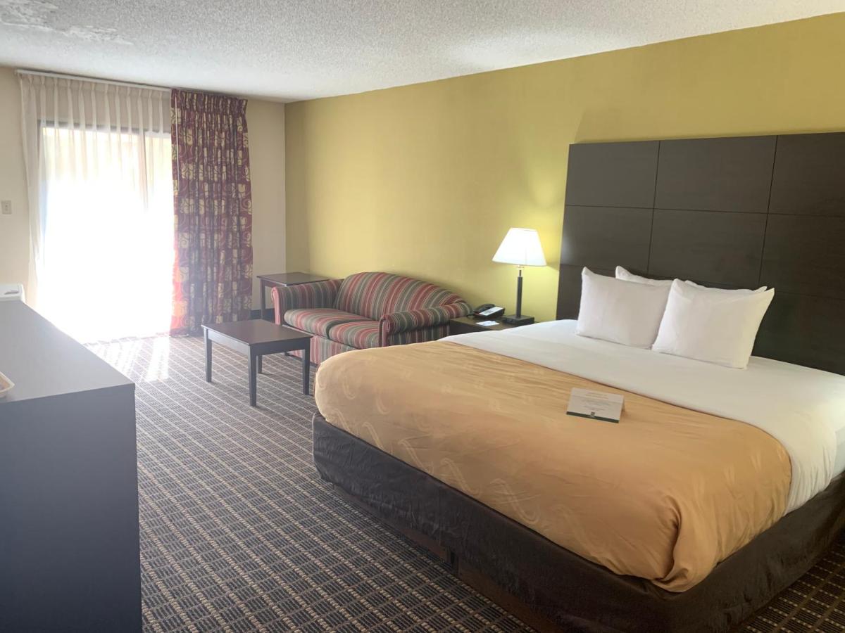 King Suite with Sofa Bed - Non-Smoking at Quality Inn & Suites Pensacola Bayview