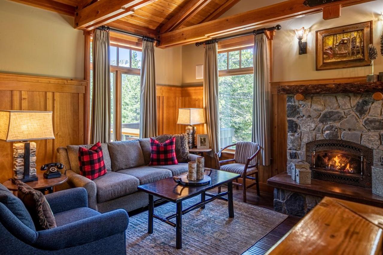 Deluxe Two-Bedroom Cabin at Tamarack Lodge and Resort