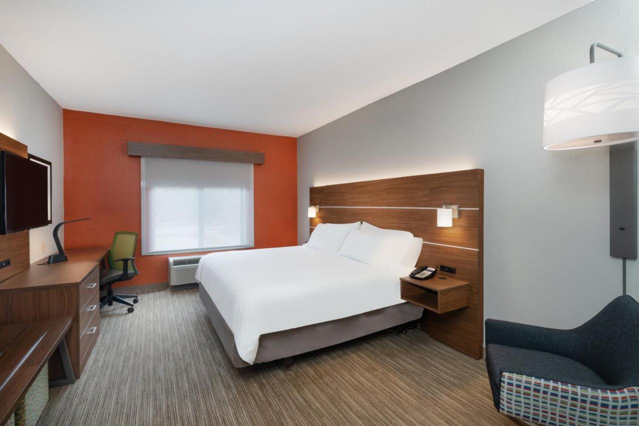 King Room - Disability Access at Holiday Inn Express Hotel & Suites Tell City, an IHG Hotel