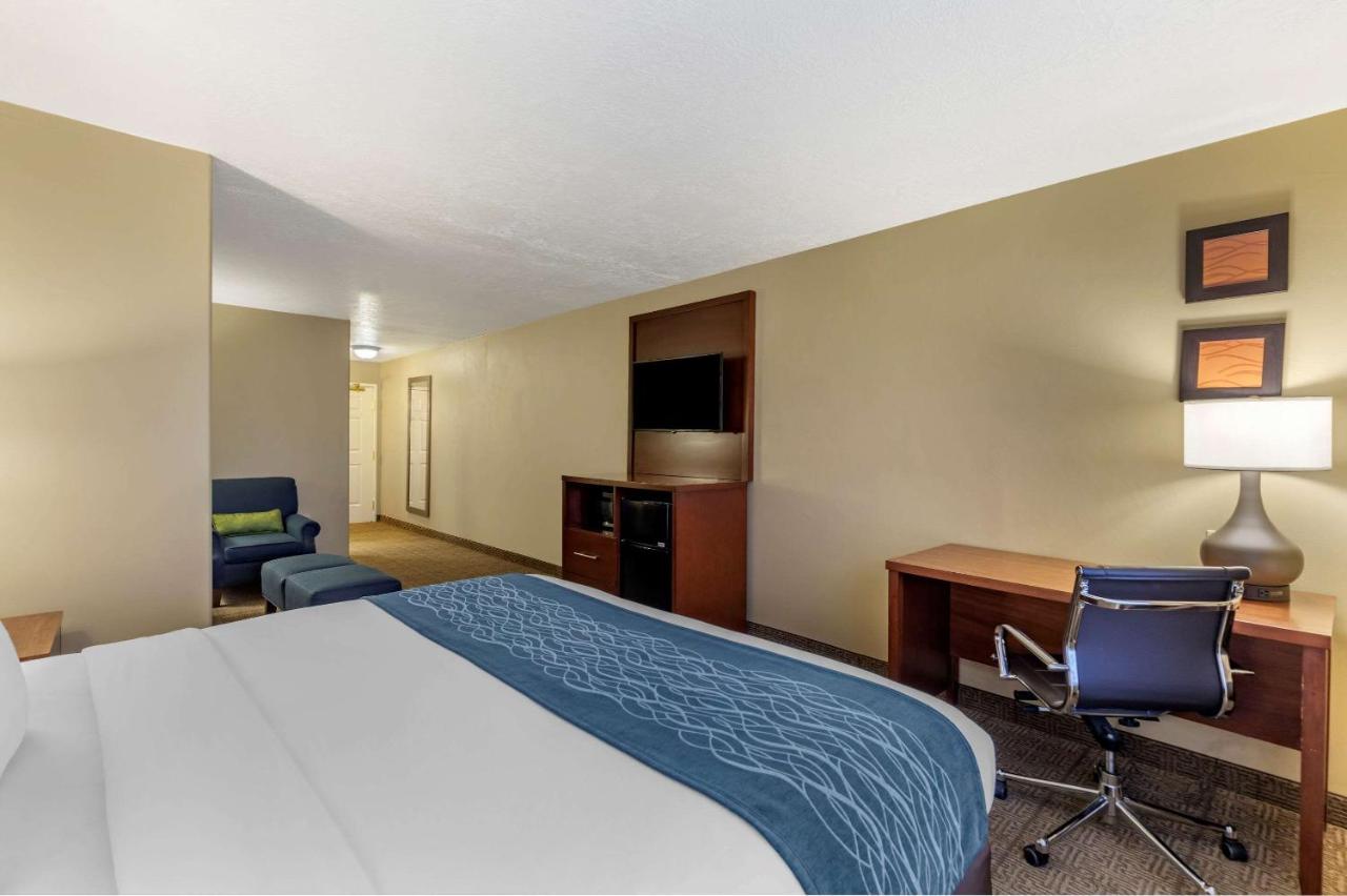 King Room - Accessible/Non-Smoking at Comfort Inn Saint George North
