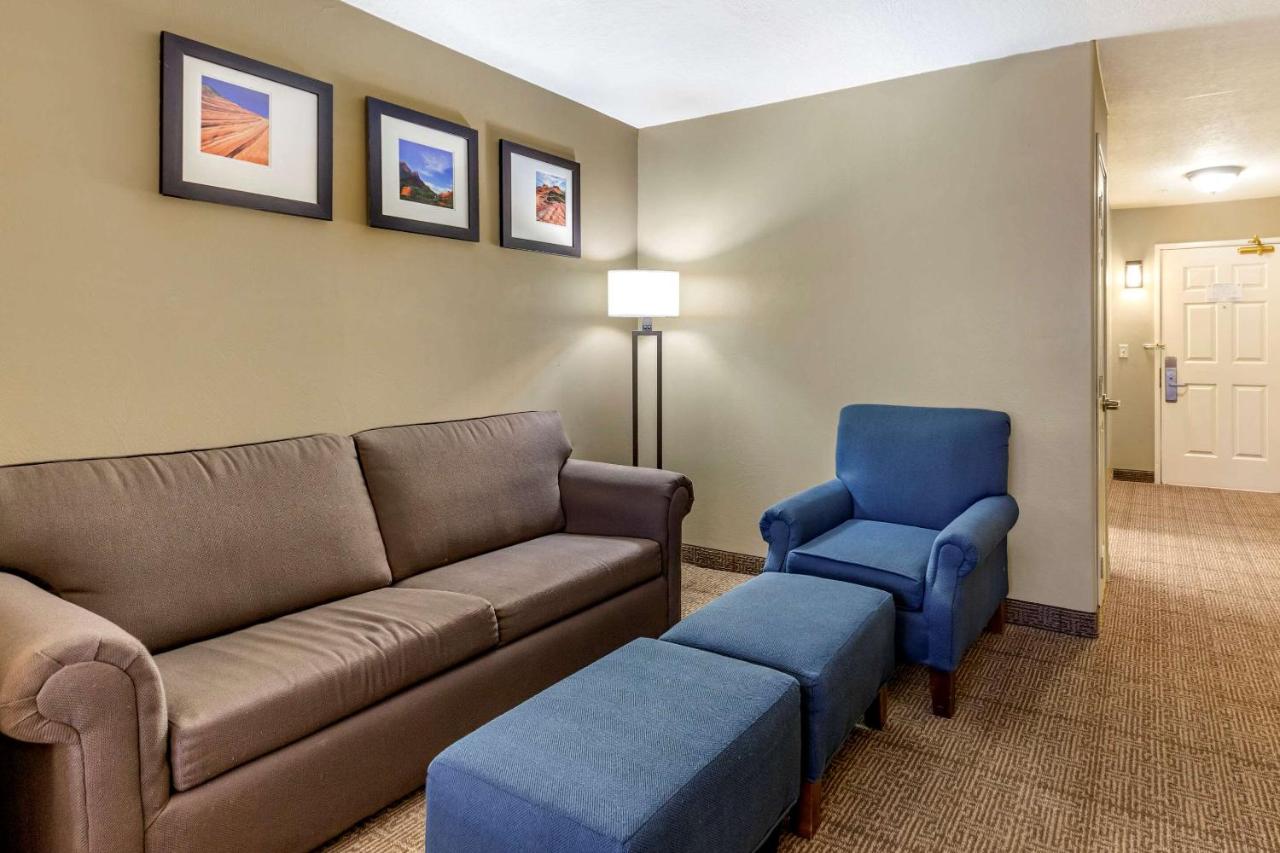 King Suite - Accessible/Non-Smoking at Comfort Inn Saint George North