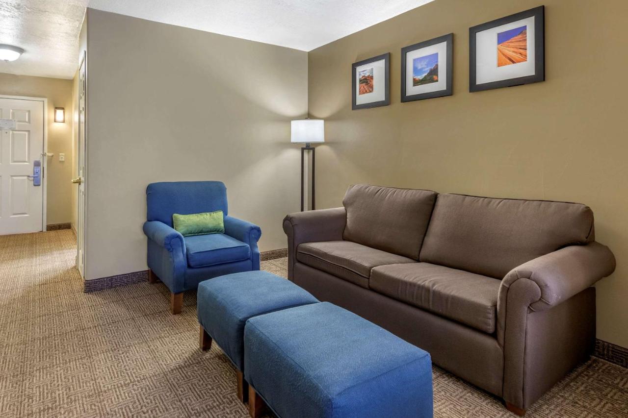 King Suite with Sofa Bed - Non-Smoking at Comfort Inn Saint George North