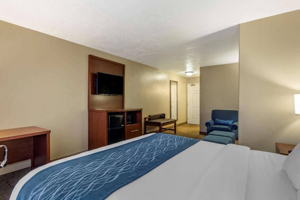 King Suite with Sofa Bed - Non-Smoking at Comfort Inn Saint George North