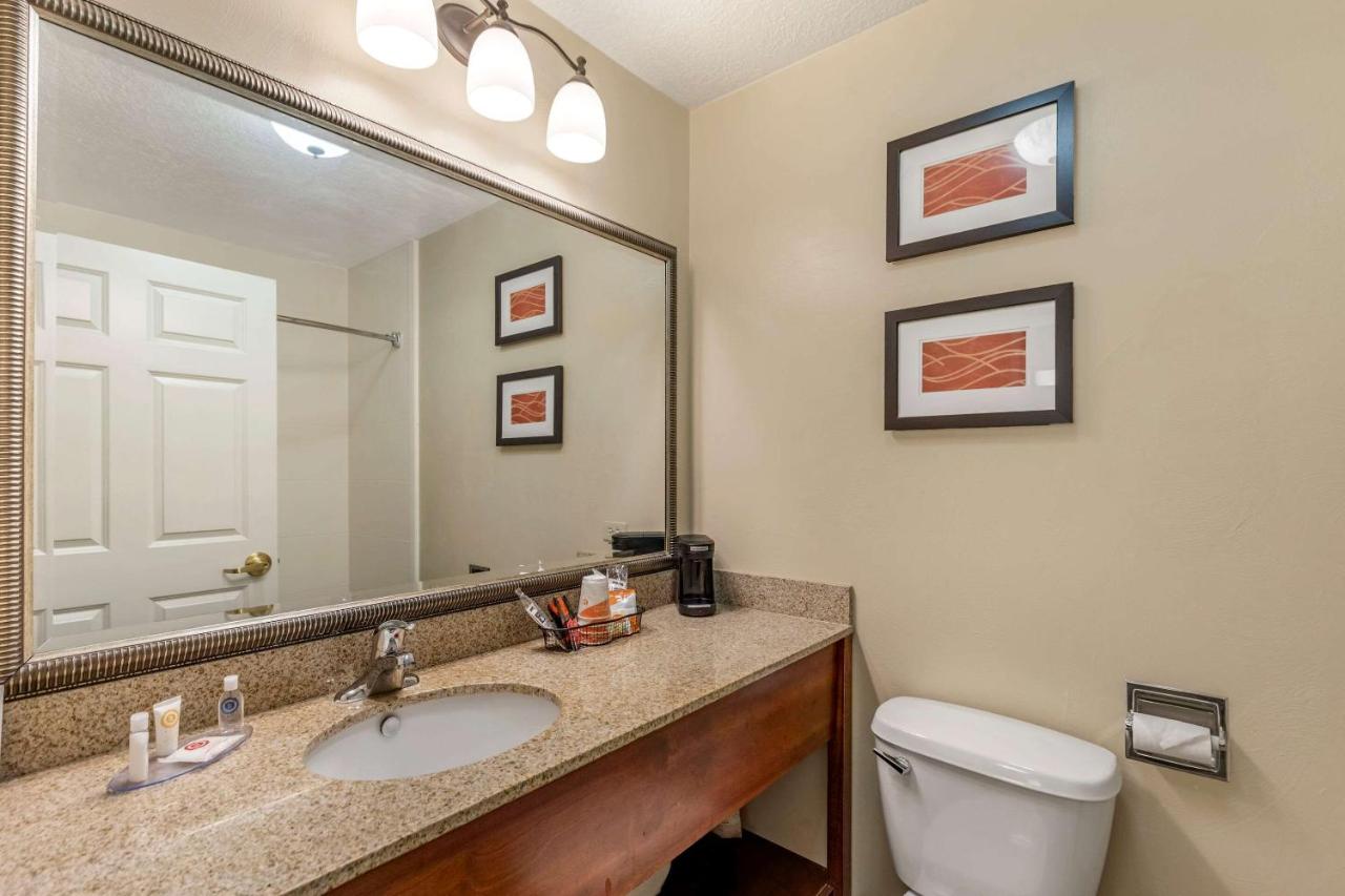 Queen Suite with Two Queen Beds - Non-Smoking at Comfort Inn Saint George North
