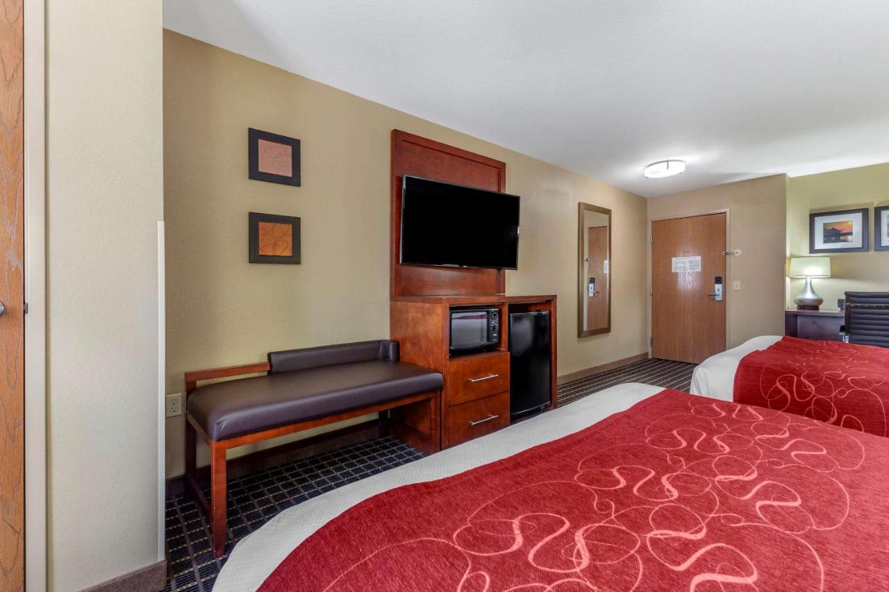 Queen Room with Two Queen Beds - Non-Smoking at Comfort Suites Delavan - Lake Geneva Area