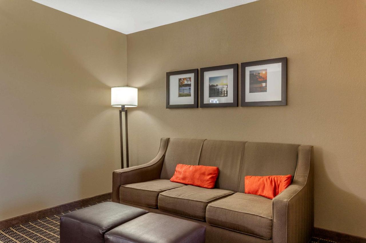 Suite with Two Queen Beds - Accessible/Non-Smoking at Comfort Suites Delavan - Lake Geneva Area