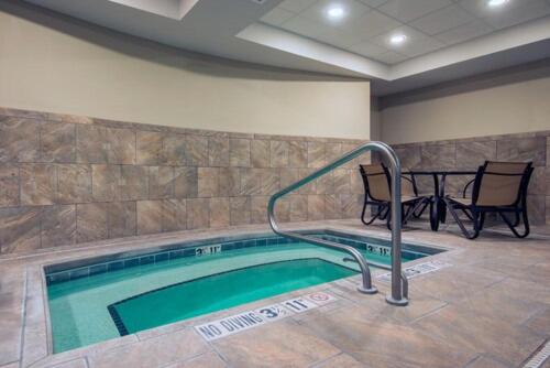  | Holiday Inn Express Hotel & Suites Hobbs