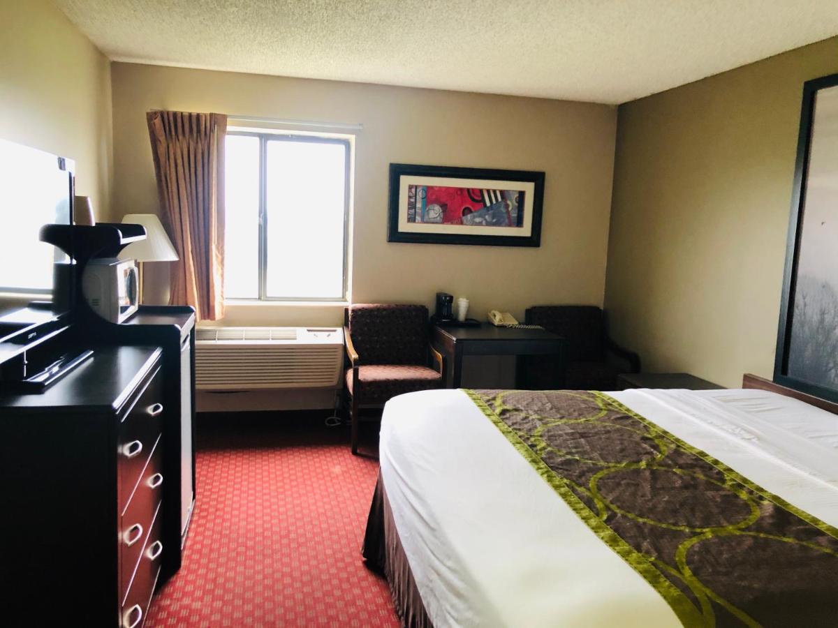 King Room - Smoking at The Inn & Suites SW Omaha